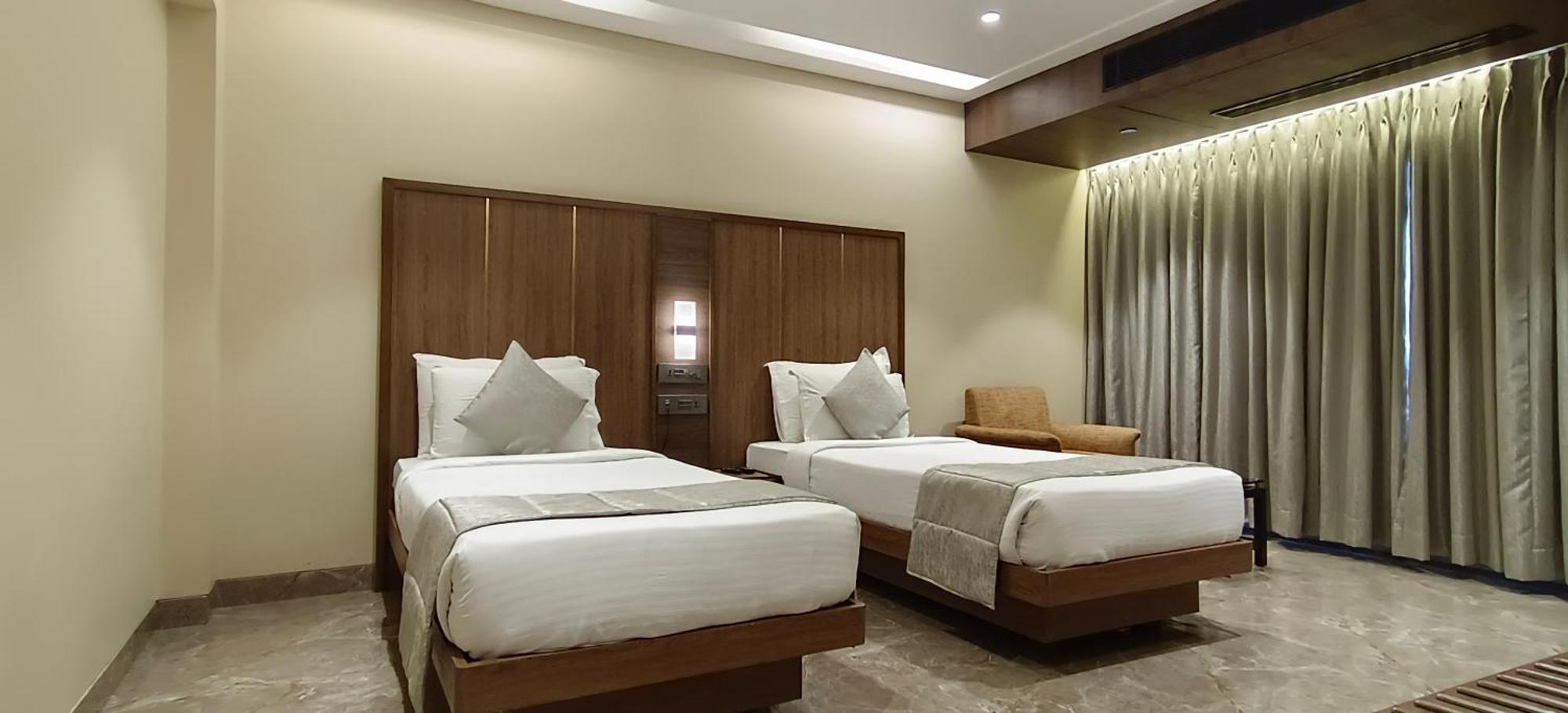 Hotel Archana Residency Mumbai Exterior foto