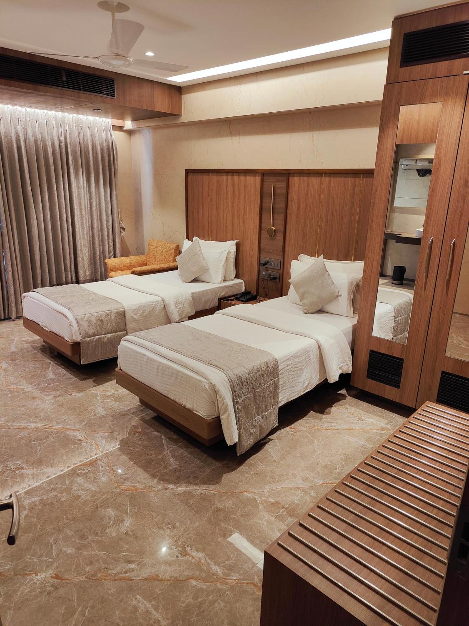 Hotel Archana Residency Mumbai Exterior foto